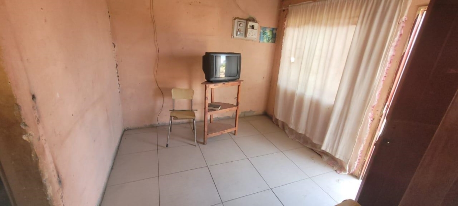 2 Bedroom Property for Sale in Botshabelo Free State